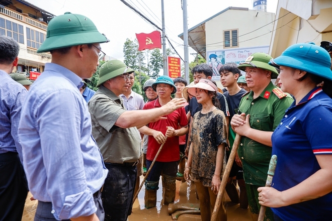 Hình ảnh lãnh đạo Chính phủ tại các "điểm nóng" mưa lũ ở miền Bắc - Ảnh 3.