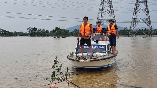 Huyện Hiệp Hòa, Bắc Giang: Chăm lo cho người dân vùng lũ- Ảnh 3.