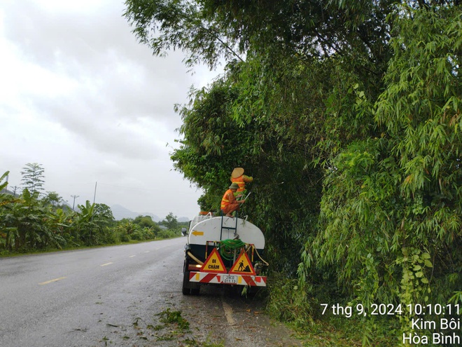 Huy động mọi nguồn lực, chủ động ứng phó giảm nhẹ thiệt hại do bão số 3 - Ảnh 4.