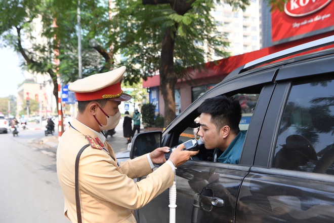 Gần 3 nghìn tài xế "ma men" bị xử phạt trong ngày đầu áp dụng Nghị định 168- Ảnh 4.