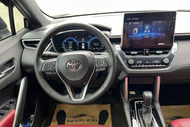 Toyota Corolla Cross hybrid trên sàn xe cũ có giá khó tin- Ảnh 5.