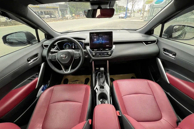 Toyota Corolla Cross hybrid trên sàn xe cũ có giá khó tin- Ảnh 4.