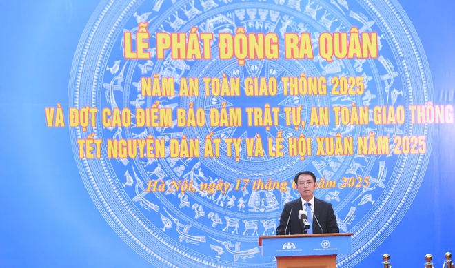 Năm 2025: Tự giác chấp hành pháp luật và xây dựng văn hóa giao thông an toàn- Ảnh 3.