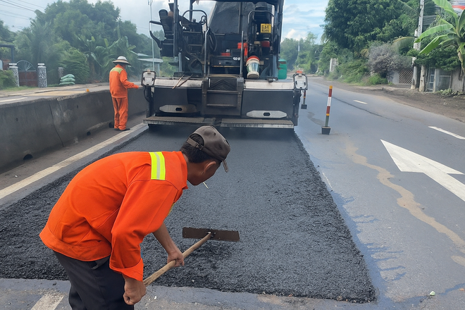 Khắc phục hư hỏng mặt đường, đảm bảo ATGT tuyến QL1 qua tỉnh Đắk Lắk - Ảnh 5.