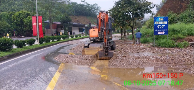 Nỗ lực thông đường sau bão - Ảnh 11.