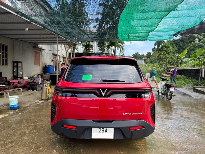 VinFast Limo Green chạy 2.000 km đầu tiên lên sàn xe cũ - Ảnh 3.