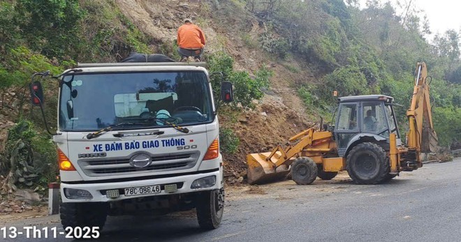 Căng sức đảm bảo giao thông tuyến QL1: Giữ mạch giao thông an toàn, thông suốt - Ảnh 7.