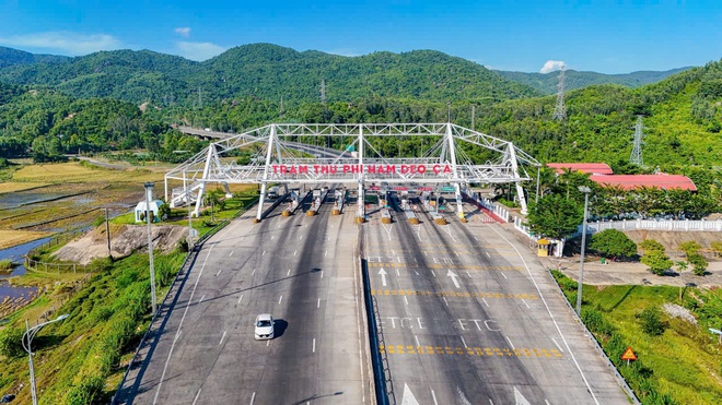 Miễn thu phí xe cứu trợ mưa lũ qua 21 trạm BOT do Đèo Cả quản lý - Ảnh 4.