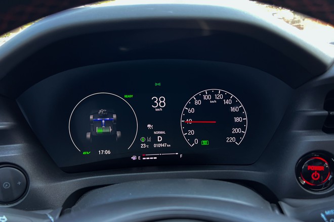 Đánh giá Honda HR-V e:HEV RS: Khác biệt ở vận hành - Ảnh 16.