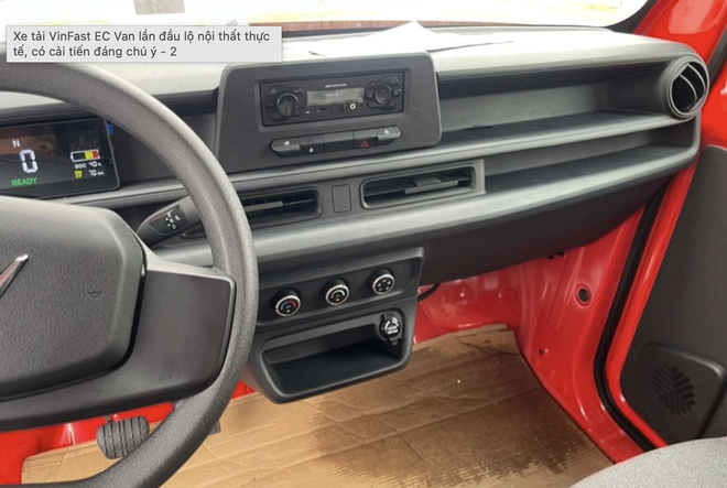 Lần đầu VinFast EC VAN lộ diện ngoài đời thực- Ảnh 1. Lần đầu VinFast EC VAN lộ diện ngoài đời thực- Ảnh 1.