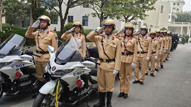 CSGT toàn quốc mở cao điểm bảo đảm trật tự ATGT, bảo vệ an toàn tuyệt đối Đại hội XIV - Ảnh 2.