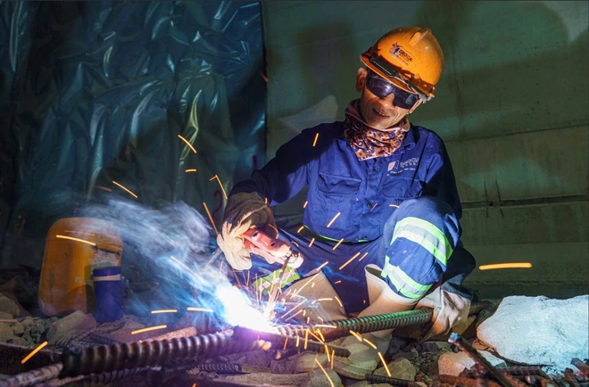 Từ áp lực tiến độ đến kỳ tích vượt kế hoạch tại cao tốc Quảng Ngãi - Hoài Nhơn - Ảnh 4.