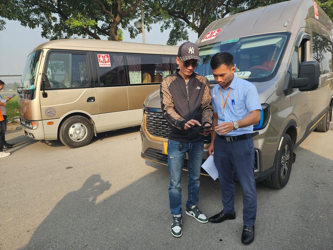 Hà Nội kiểm tra các điều kiện an toàn xe ô tô khách đưa đón học sinh - Ảnh 5.