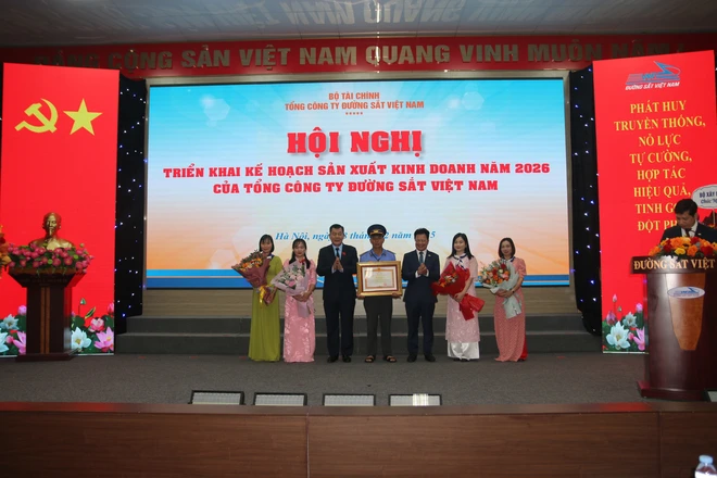 Đường sắt tập trung tái cơ cấu theo định hướng mô hình tập đoàn- Ảnh 6.