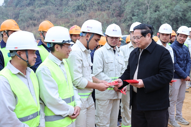 Thủ tướng thị sát dự án cao tốc nối Cao Bằng - Lạng Sơn - Ảnh 4.