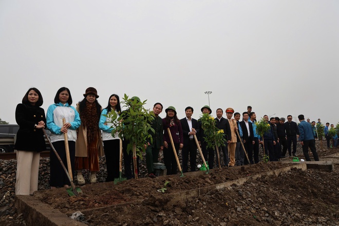 Ngành đường sắt phát động Tết trồng cây và triển khai phong trào “Đường tàu – Đường hoa” Xuân Ất Tỵ 2025- Ảnh 2.