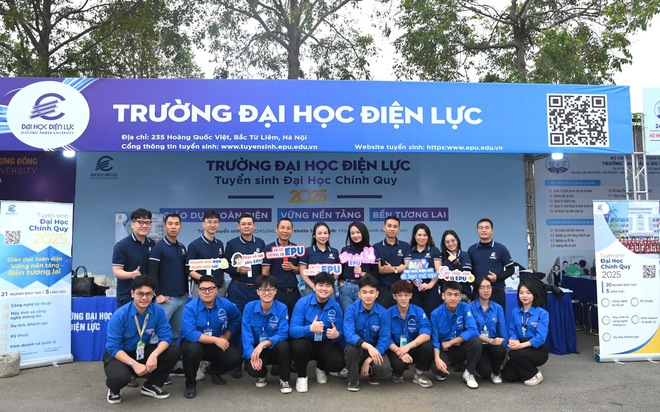 Gian hàng EPU đón đông đảo học sinh và phụ huynh Bắc Ninh- Ảnh 4.