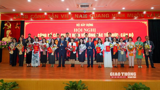 Công bố các quyết định về tổ chức và cán bộ Bộ Xây dựng- Ảnh 7.