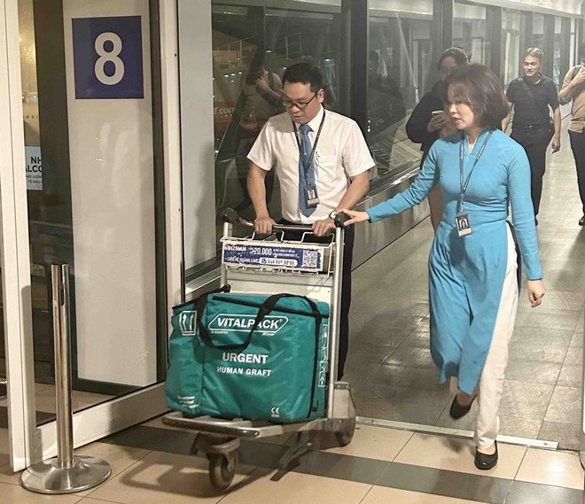 Chuyến bay "thần tốc" hồi sinh sự sống cho bệnh nhân - Ảnh 1.