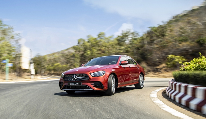 Khó tin, Mercedes-Benz E-Class giảm giá 700 triệu đồng - Ảnh 3.