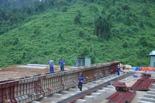 Có sẵn mặt bằng, nhà thầu tổng lực thi công cao tốc La Sơn - Hoà Liên - Ảnh 7.