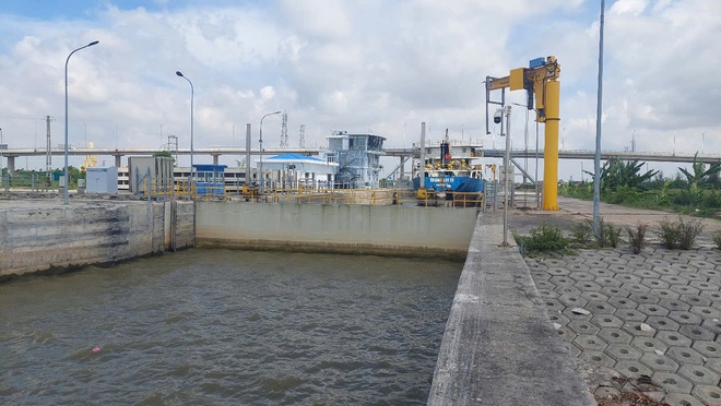 Một số hạn chế, bất cập của âu tàu Nghĩa Hưng sau gần 2 năm khai thác, vận hành - Ảnh 1.
