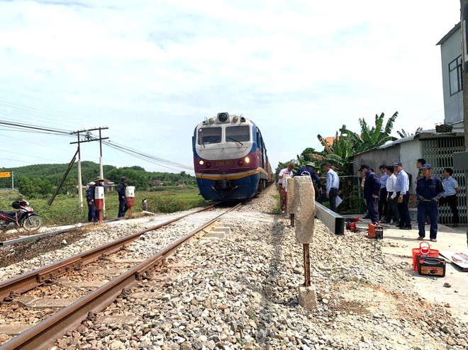 Quảng Ngãi đóng lối đi tự mở qua đường sắt đã từng xảy ra nhiều vụ TNGT chết người - Ảnh 5.