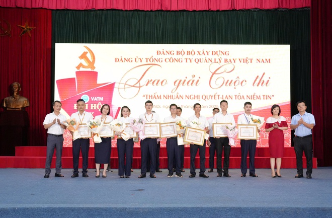 Hơn 3.000 cán bộ, đảng viên, người lao động VATM dự thi "Thấm nhuần Nghị quyết - Lan tỏa niềm tin" - Ảnh 5.