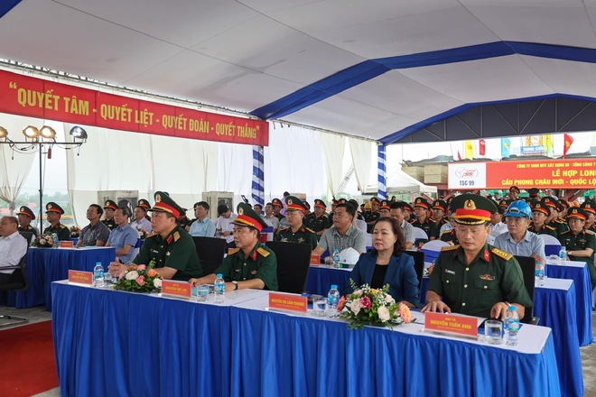 Hợp long cầu Phong Châu mới vượt tiến độ gần 2 tháng - Ảnh 3.