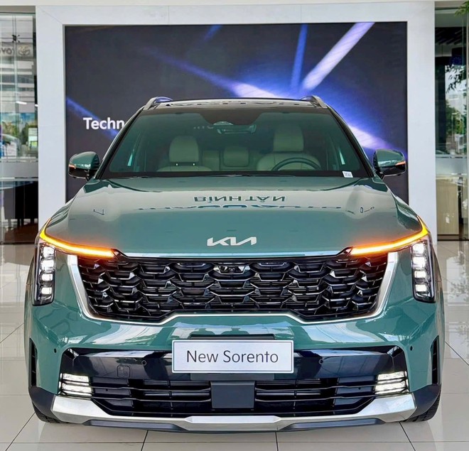 KIA Sorento 2025 vừa ra mắt có gì mới với giá khởi điểm 1,249 tỷ đồng? - Ảnh 2.