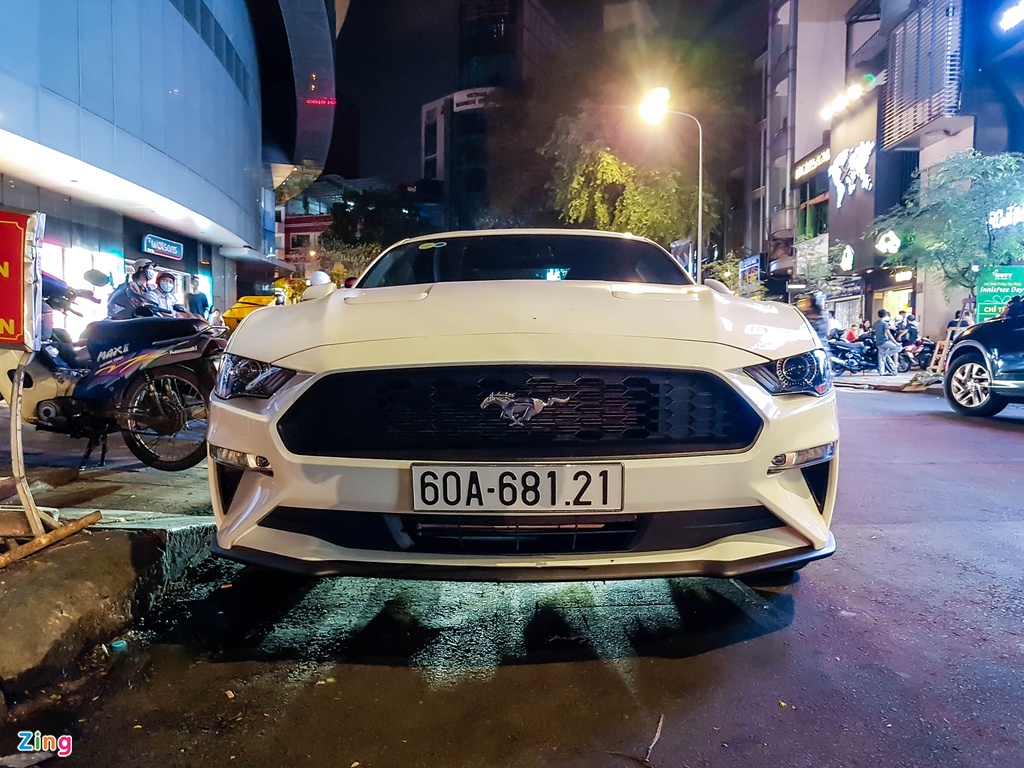 Ford Mustang facelift hang hiem xuat hien tai TP.HCM hinh anh 2 