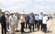 Thứ trưởng Nguyễn Duy Lâm kiểm tra dự án cầu Mỹ Thuận 2