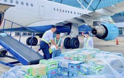 Hàng không tiếp tục vận chuyển miễn phí hàng cứu trợ đồng bào miền Trung