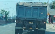 Quảng Ngãi: Xử phạt 92 triệu đồng đối với chủ xe ô tô tải hết hạn đăng kiểm chở hàng quá tải trên 150%