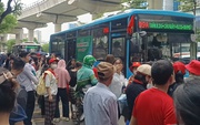 Tàu điện và xe buýt phục vụ tốt buổi Tổng duyệt ngày 30/8