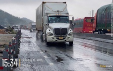 Điều phối giao thông qua hầm đèo Cả bảo đảm an toàn trong mưa lũ