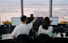 Cận cảnh kiểm soát viên không lưu điều hành chuyến bay lịch sử đầu tiên tại Cảng HKQT Long Thành