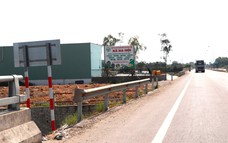 Quảng Nam: Ngăn chặn, xử lý nghiêm các trường hợp tháo dỡ hộ lan, đấu nối vào QL1 gây mất ATGT