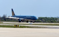 Máy bay của Vietnam Airlines hạ cánh khẩn cấp tại sân bay Đà Nẵng để cấp cứu hành khách
