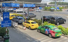 Ngày mai (1/4), chính thức áp dụng mức thu phí taxi vào sân bay Tân Sơn Nhất