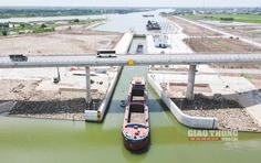Chính thức vận hành cụm công trình Kênh nối Đáy - Ninh Cơ hơn 100 triệu USD