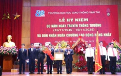 Trường Đại học GTVT đón nhận Huân chương Lao động hạng Nhất