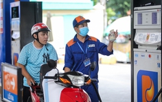 Giá xăng giảm sốc