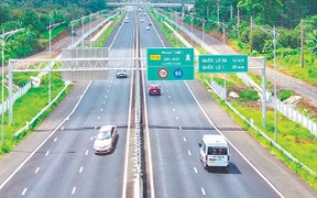 Tháng 7/2024 Thực trang đường cao tốc Việt Nam: Hạ tầng hiện đại, lưu thông chưa văn minh, vì sao?