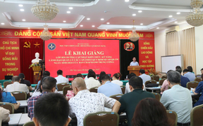 Khai giảng lớp bồi dưỡng cập nhật kiến thức, kỹ năng lãnh đạo các cấp