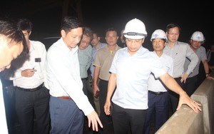 Bộ trưởng Nguyễn Văn Thắng "chốt" tiến độ cao tốc Vĩnh Hảo-Phan Thiết trong đêm kiểm tra công trường
