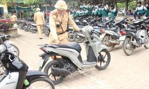 CSGT cả nước đồng loạt kiểm tra: Gần 2.000 học sinh vi phạm chỉ trong ngày 26/11