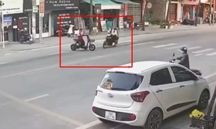 Sai lầm khi sang đường mà nhiều người đi xe máy gặp phải dẫn đến tai nạn