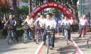 TP.HCM: Khánh thành làn đường ưu tiên xe đạp