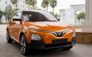 Sun Taxi mua 3.000 ô tô điện VinFast VF 5 Plus
